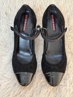✨BRAND NEW ✨💯% AUTHENTIC Prada Black Suede Mary Jane Pumps with Patent Toe Cap